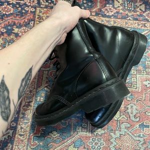 Dr. Martens Boots 1460 Mono